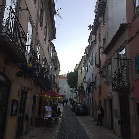 Апартаменты Cantinho Lusitano No Bairro Alto Лиссабон